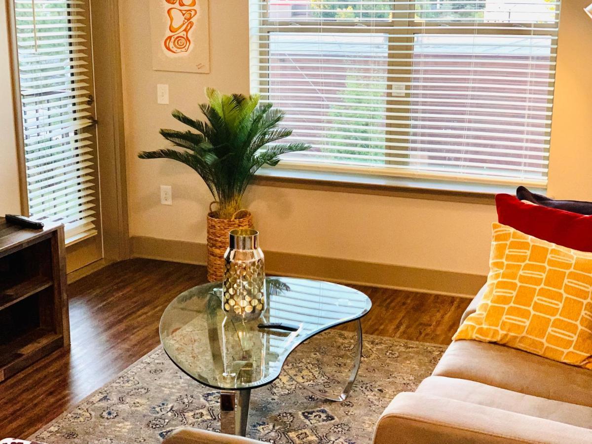 Luxurious And Cozy Apartment In Heart Of Buckhead Атланта Экстерьер фото