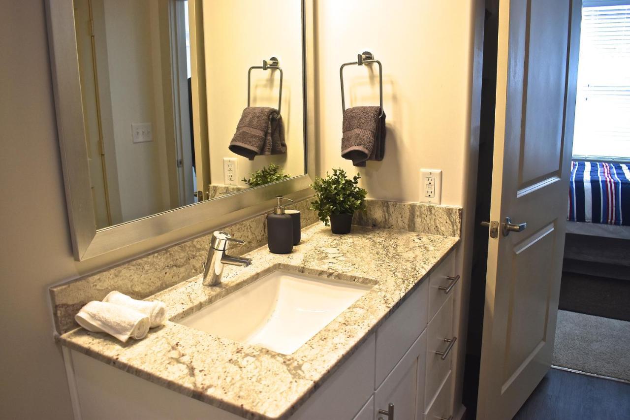 Luxurious And Cozy Apartment In Heart Of Buckhead Атланта Экстерьер фото